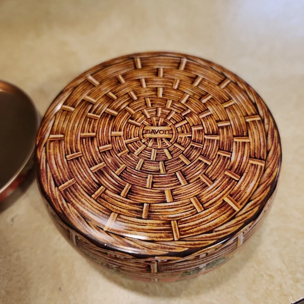Vintage Avon Collectible Tin Basket with Apples‎ & Holly Christmas Holiday Decor